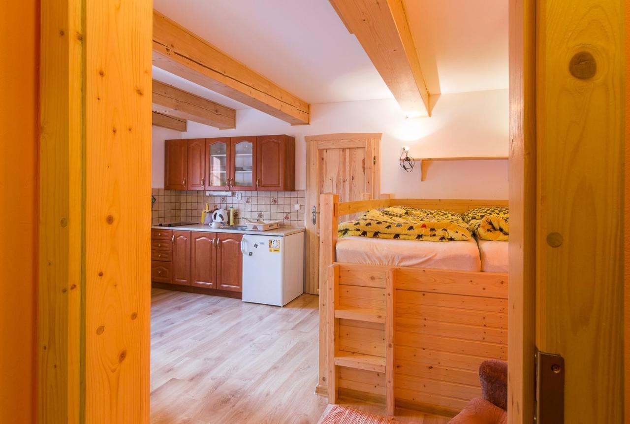 Apartman Mezi Stromy Рокитніце-над-Їзероу Екстер'єр фото