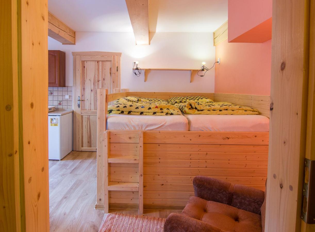 Apartman Mezi Stromy Рокитніце-над-Їзероу Екстер'єр фото