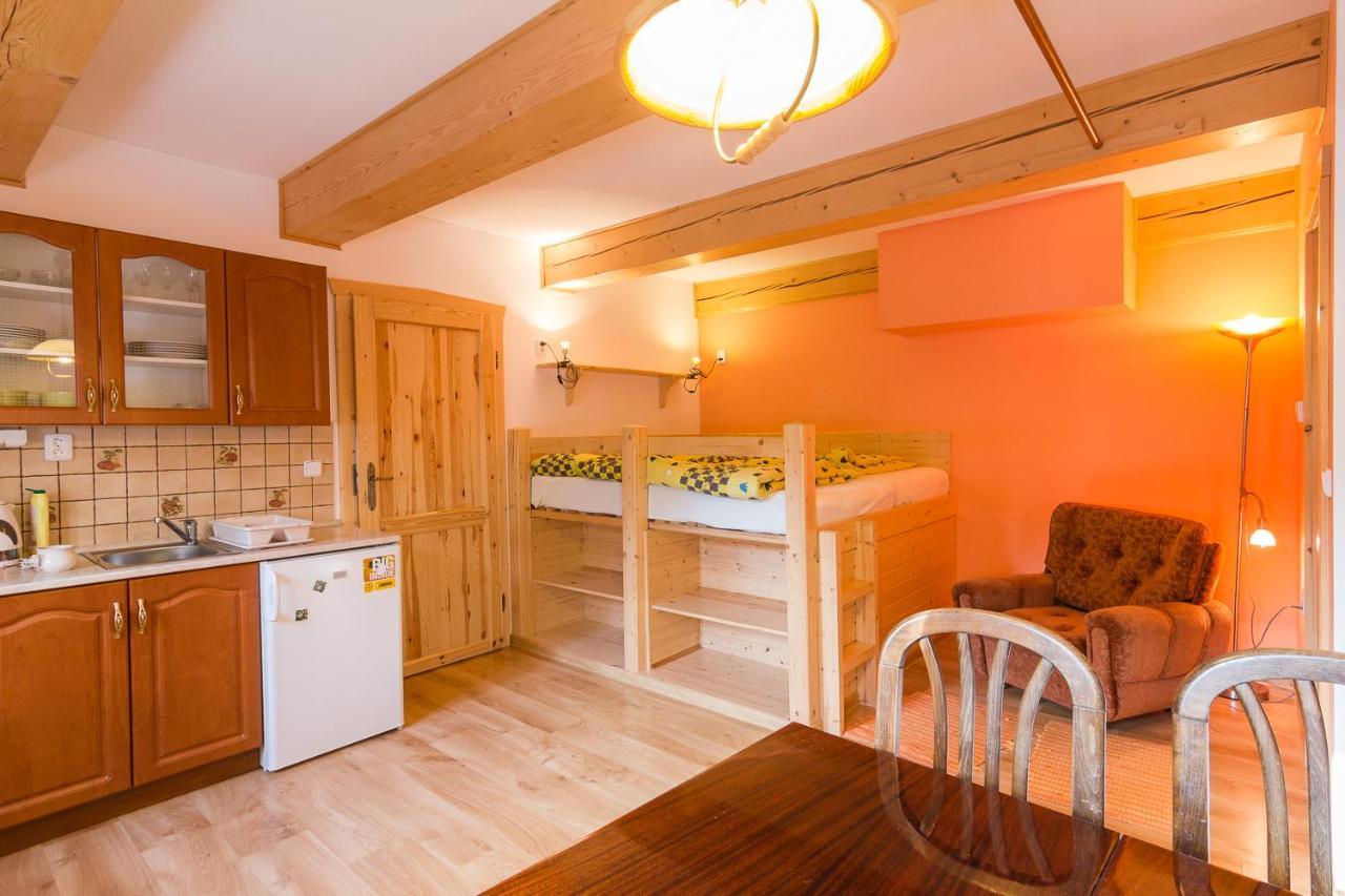 Apartman Mezi Stromy Рокитніце-над-Їзероу Екстер'єр фото